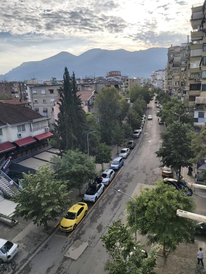Ciak Apartment 2 Tirana Bagian luar foto